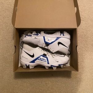 Mens football cleats